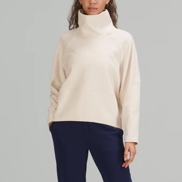 lululemon athletica Tops - Lululemon Textured Funnel-Neck Pullover in White Opal Woman's Size 8
